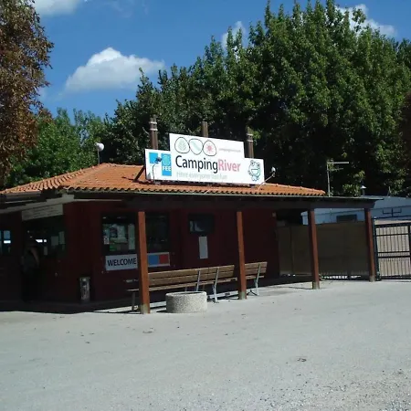 Domek alpejski Comfort Mobilehome Camping Ameglia 5Pers 328 *